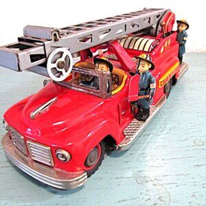 VINTAGE NOMURA JAPAN TIN LITHOGRAPH BATTERY OPERATED FIRE BRIGADE TRUCK 6097